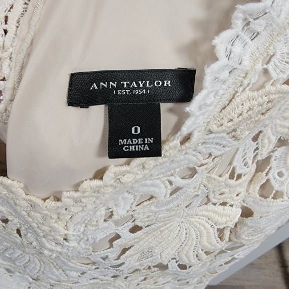 Ann Taylor Dressy Sleeveless Lace Overlay Dress Cream Beige Lined Size 0 - Picture 3 of 15
